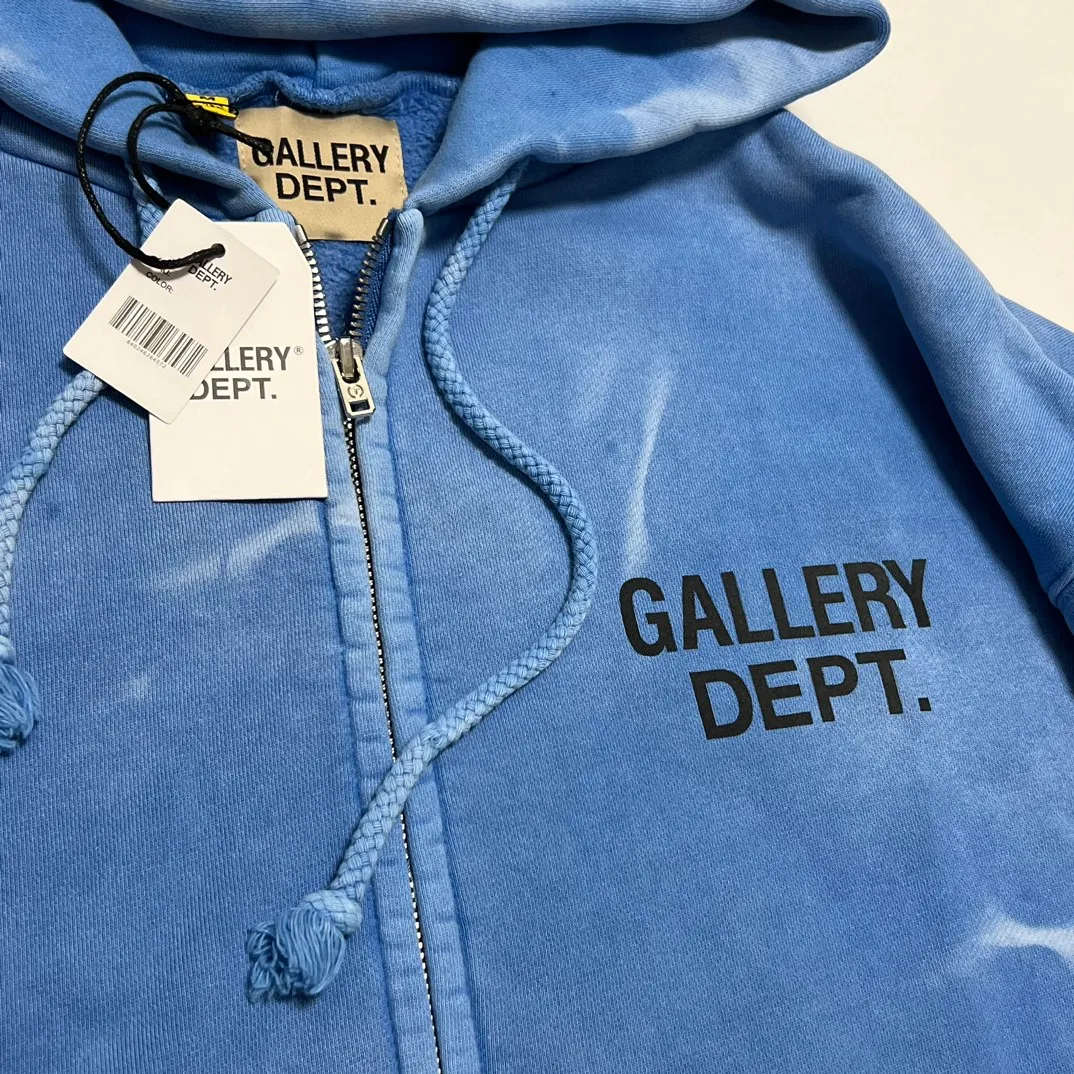 More details GALLERY DEPT. SUN FADED ENGLISH LOGO ZIP UP/BLUE Sun-washed blue water ripple English zipper hoodie washed blue S-XL